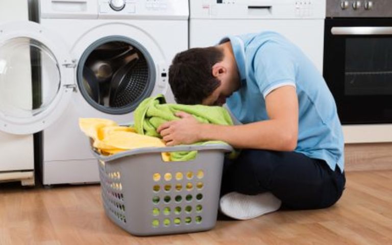 علت خشک نشدن لباس در ماشین لباسشویی
